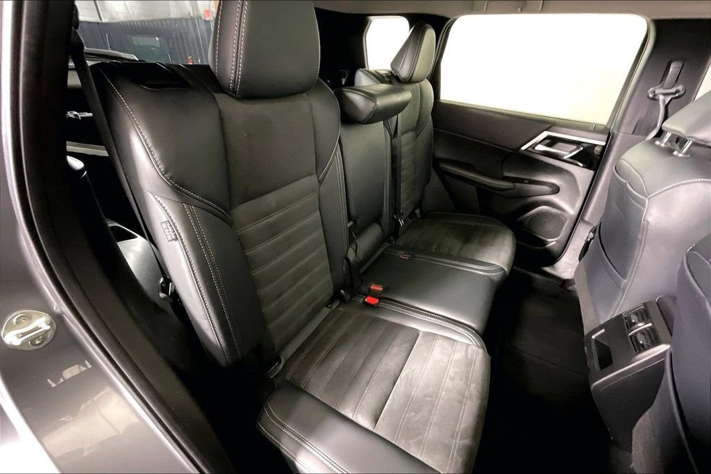 Used 2024 Mitsubishi Outlander SE FWD image 37