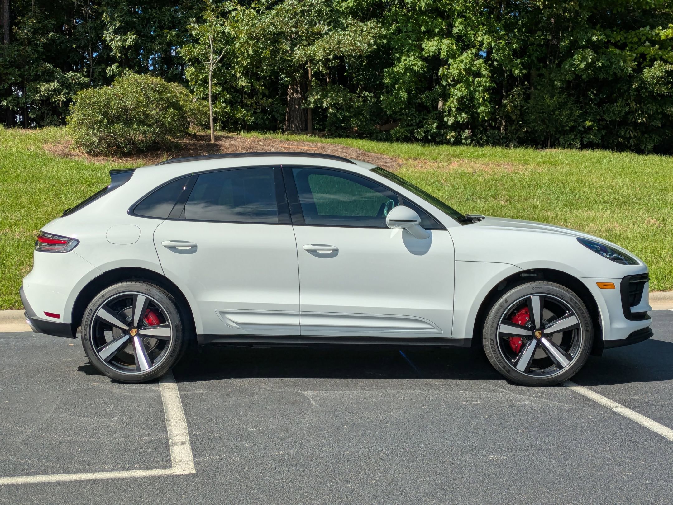 New 2025 Porsche Macan S AWD/4WD image 31