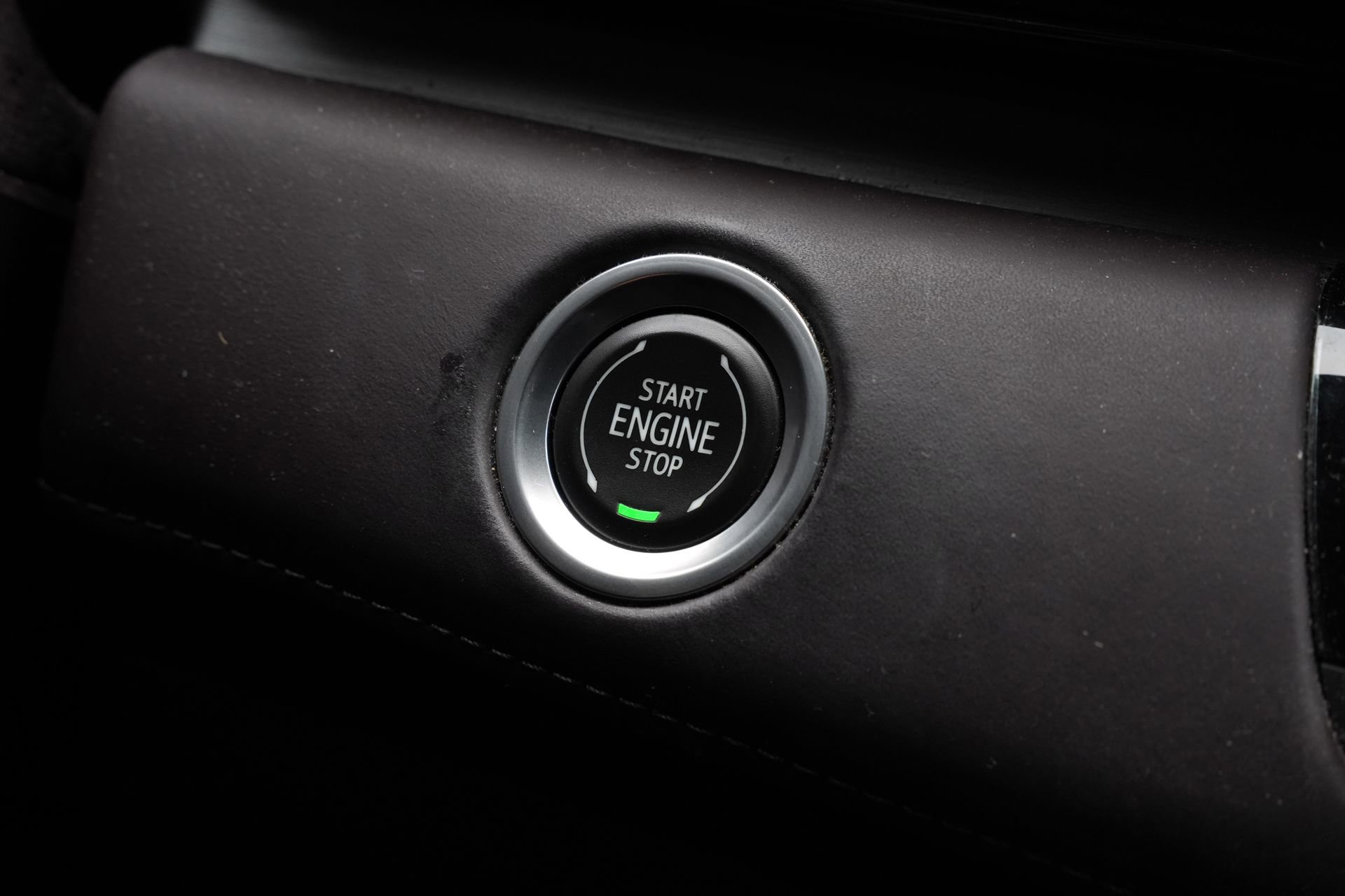 Certified 2023 Cadillac Escalade Premium Luxury Platinum image 16