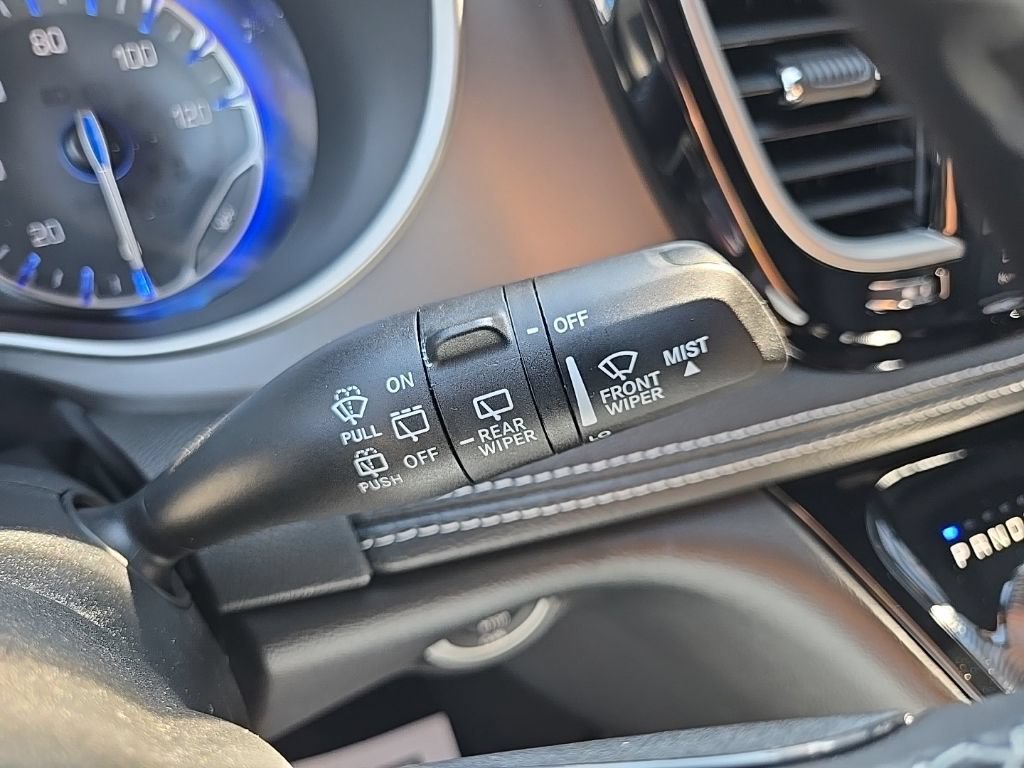 New 2027 Chrysler Pacifica Select w/ Family Tech Group AWD/4WD image 45