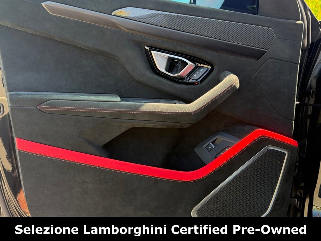 Used 2023 Lamborghini Urus Performante AWD/4WD image 25