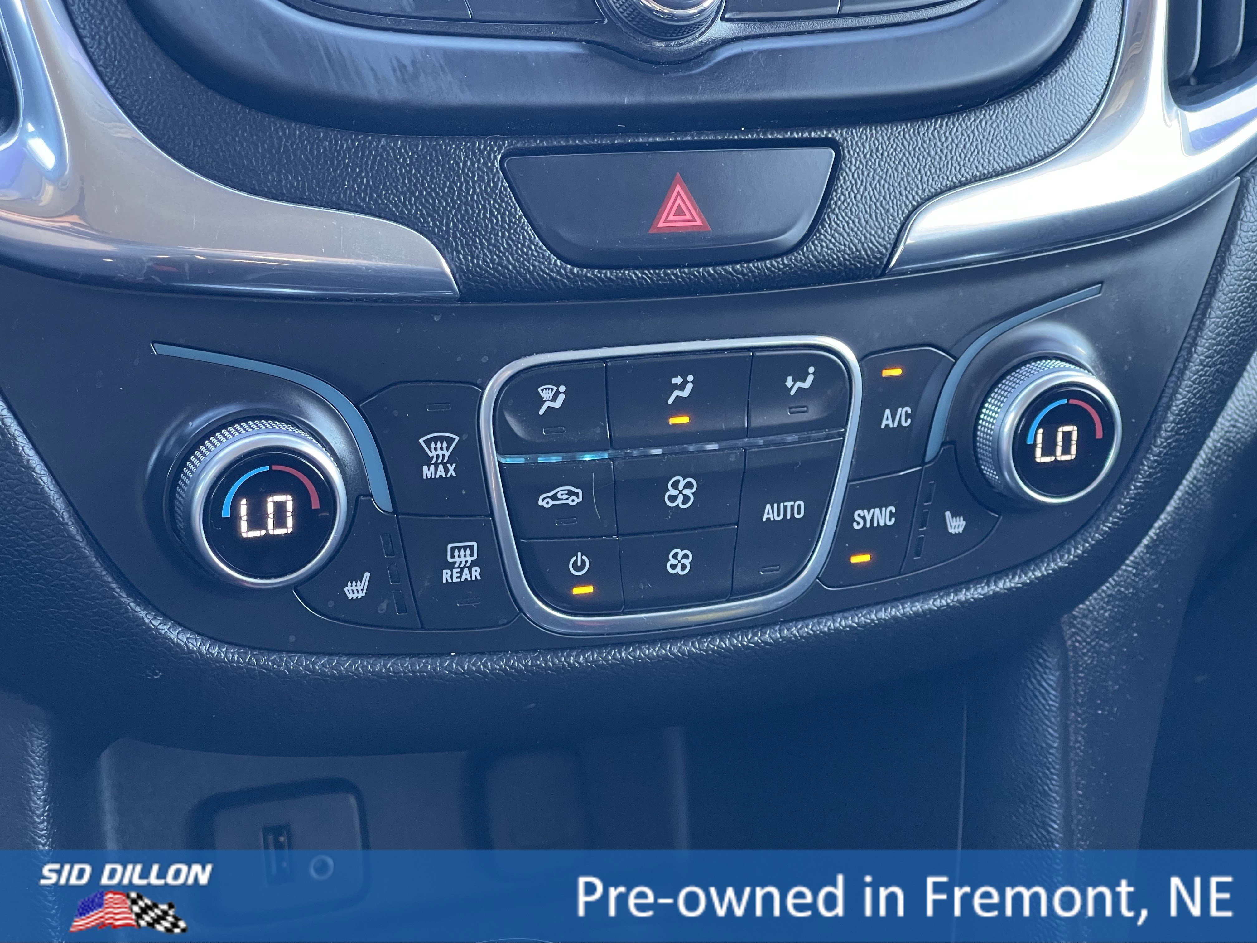 Used 2018 Chevrolet Equinox LT image 4