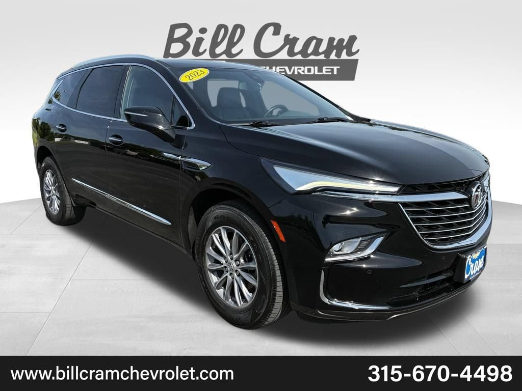 Used 2023 Buick Enclave Essence AWD/4WD image 1