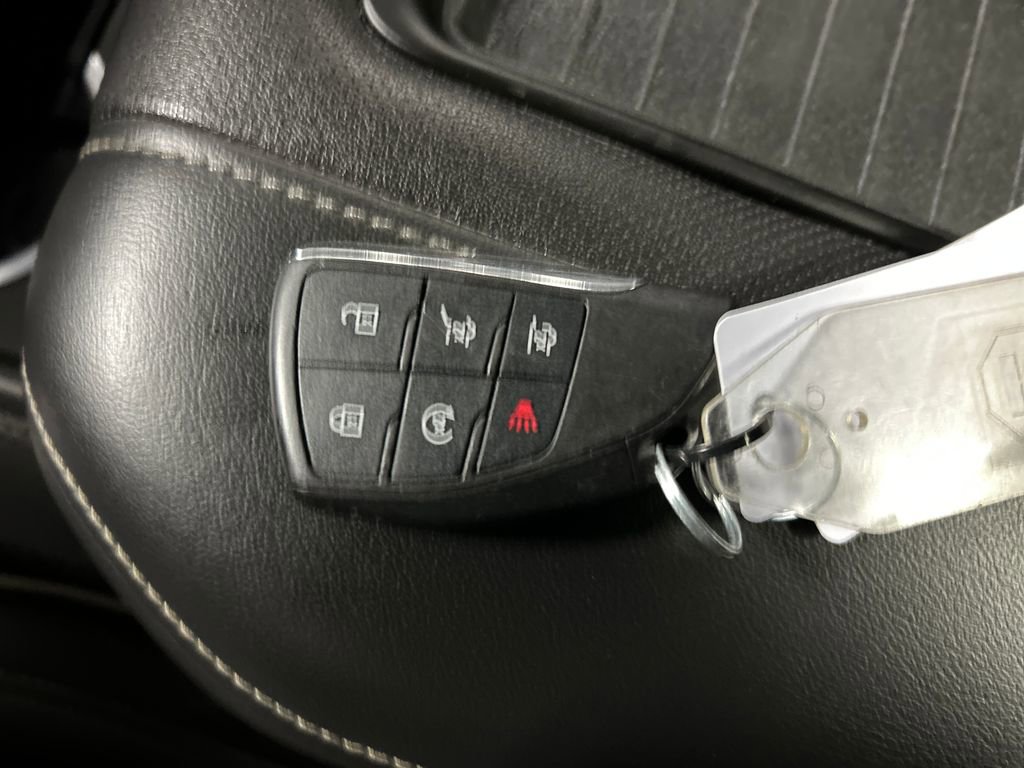 Used 2023 GMC Yukon SLT image 22