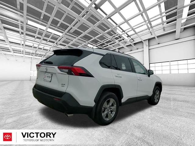 Used 2025 Toyota RAV4 XLE image 3