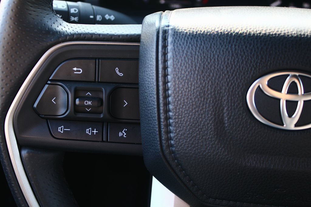 Used 2025 Toyota 4Runner Limited image 16