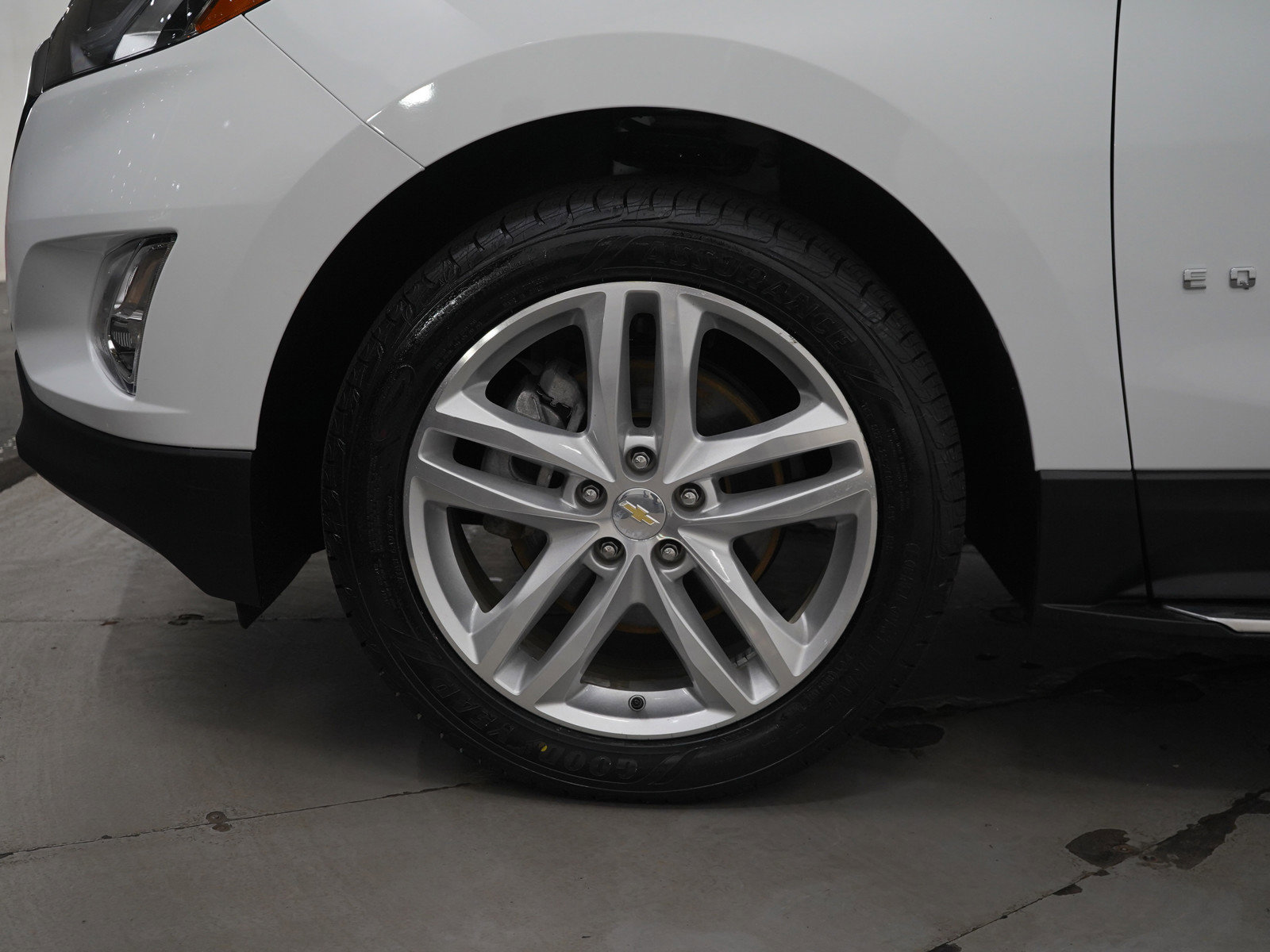Used 2018 Chevrolet Equinox Premier w/ Infotainment II Package AWD/4WD image 31