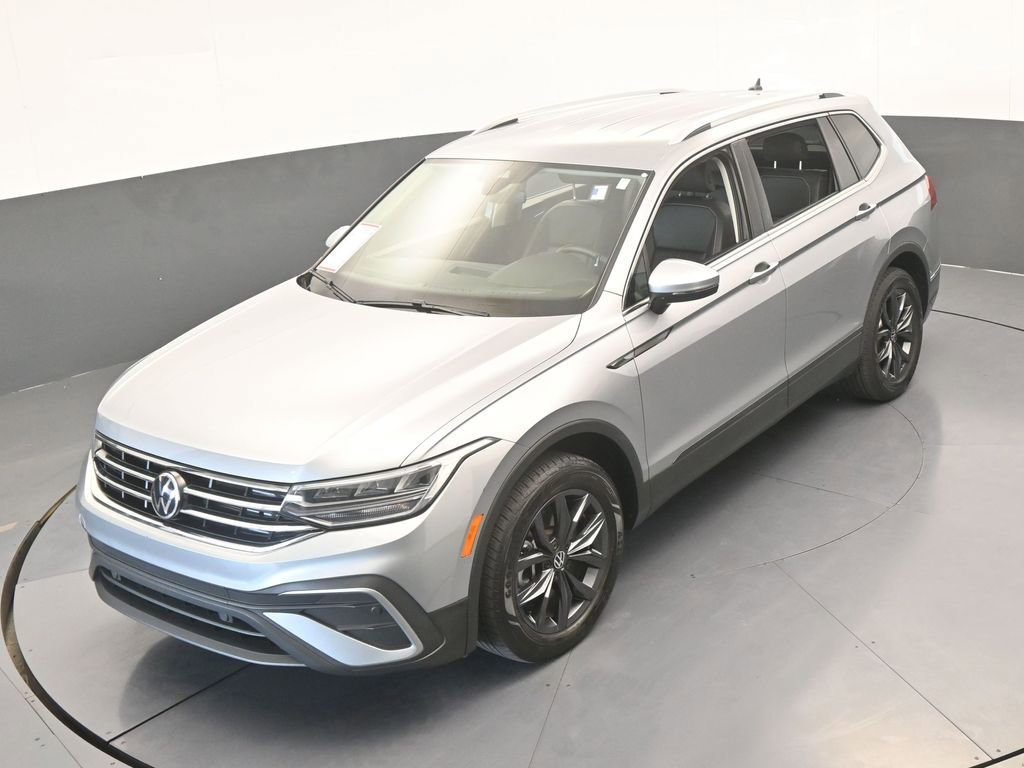 Used 2023 Volkswagen Tiguan SE image 47