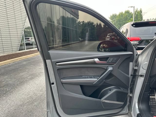 Used 2023 Audi SQ5 Prestige AWD/4WD image 9