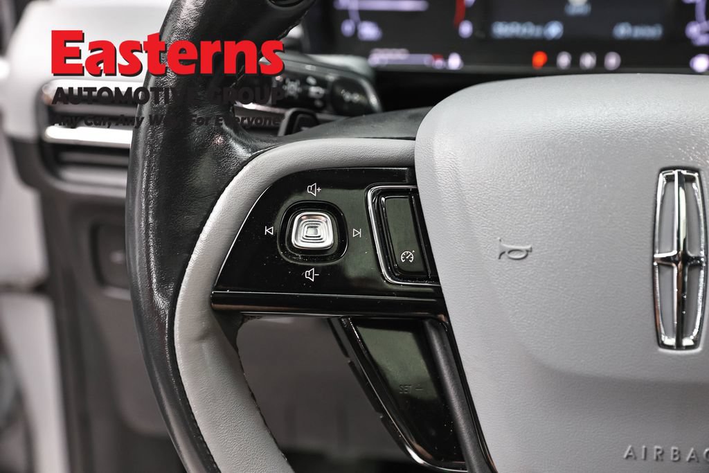 Used 2022 Lincoln Corsair AWD w/ Premium Package image 15