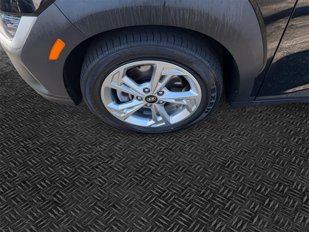 Used 2023 Hyundai Kona SEL image 10