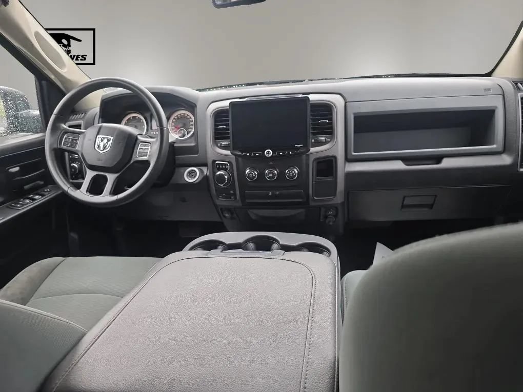 Used 2018 RAM 1500 Express AWD/4WD image 14