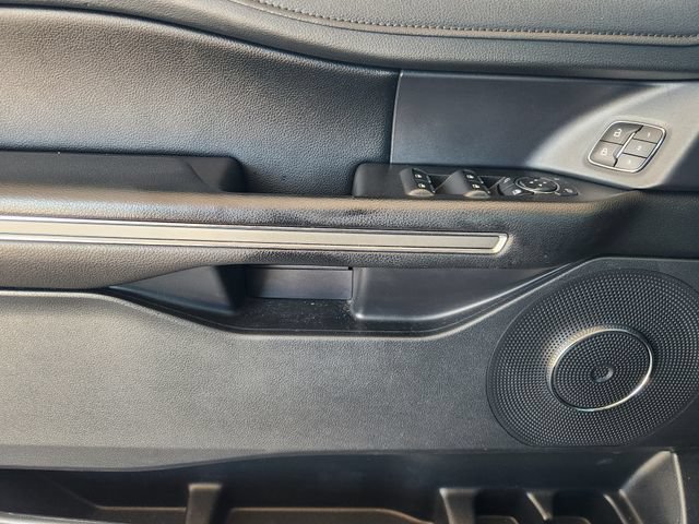 Used 2019 Ford Expedition XLT w/ Equipment Group 202A RWD image 21