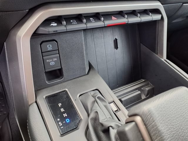 Used 2024 Toyota Tundra Limited AWD/4WD image 67