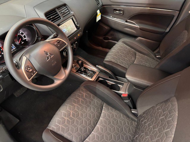 New 2025 Mitsubishi Outlander Sport ES image 4