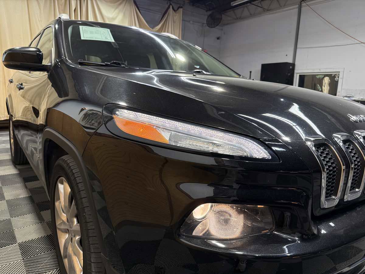 Used 2015 Jeep Cherokee Limited image 7