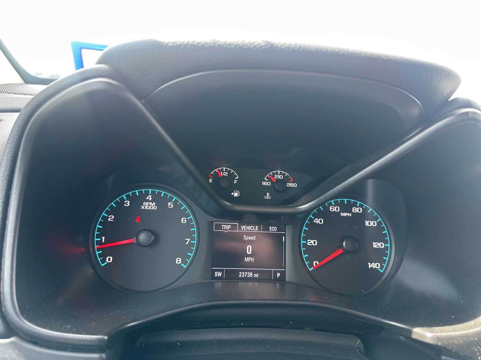 Used 2022 Chevrolet Colorado LT w/ Chrome Appearance Package image 11