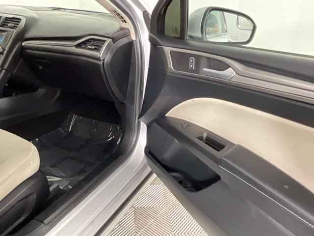 Used 2017 Ford Fusion S FWD image 17