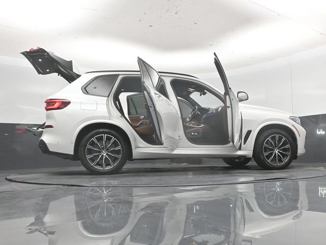 Used 2023 BMW X5 M50i w/ Executive Package AWD/4WD image 64