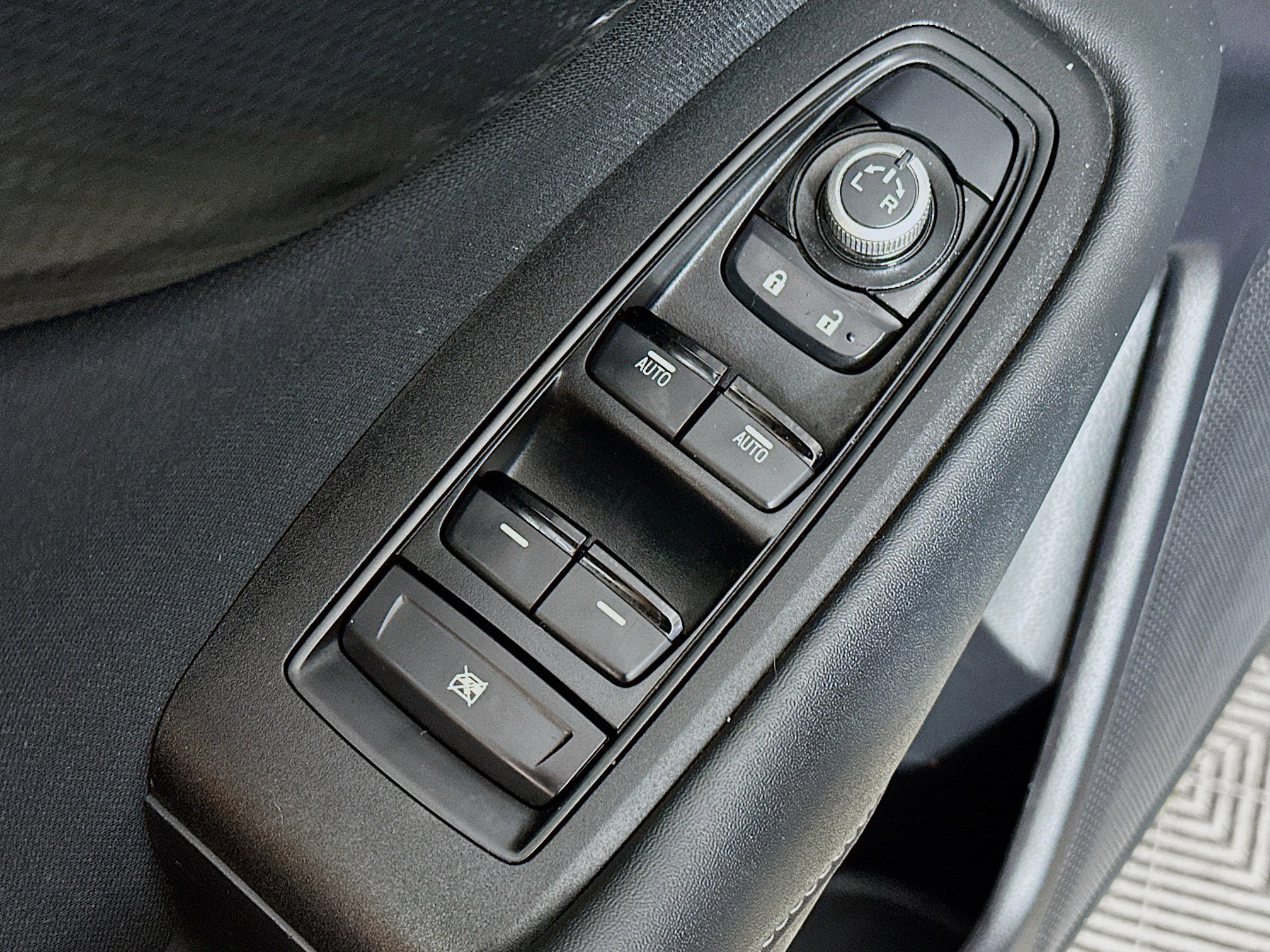 Used 2020 Subaru Outback Premium image 17