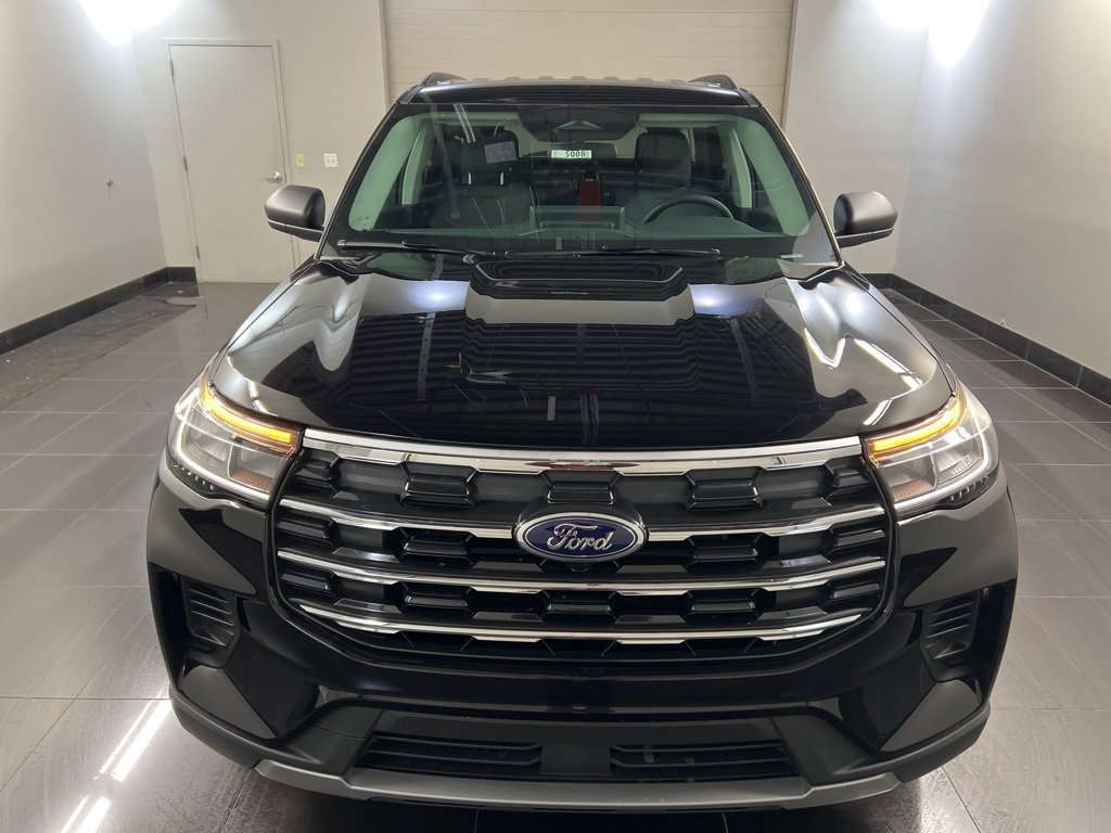 New 2026 Ford Explorer Active image 2