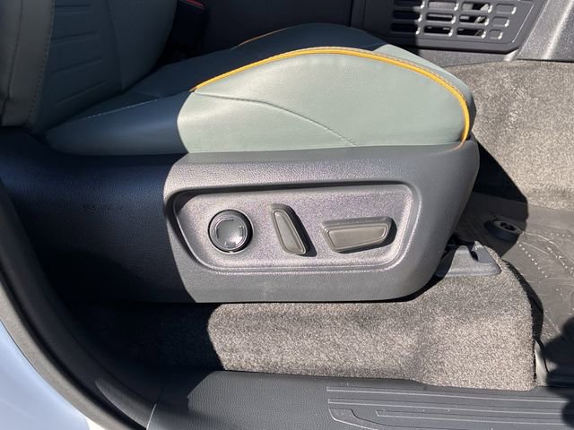 Used 2025 Toyota 4Runner Trailhunter image 37