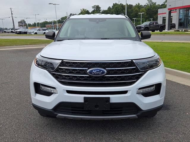 Used 2020 Ford Explorer XLT w/ Equipment Group 202A AWD/4WD image 2