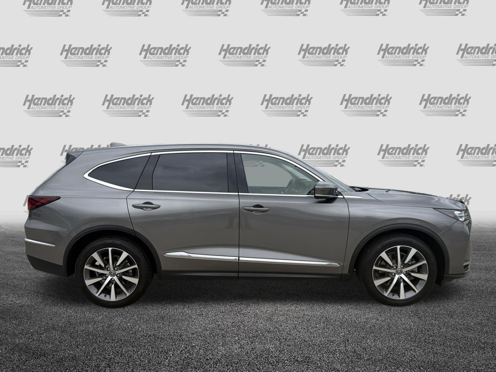 Certified 2025 Acura MDX w/ Technology Package FWD image 11