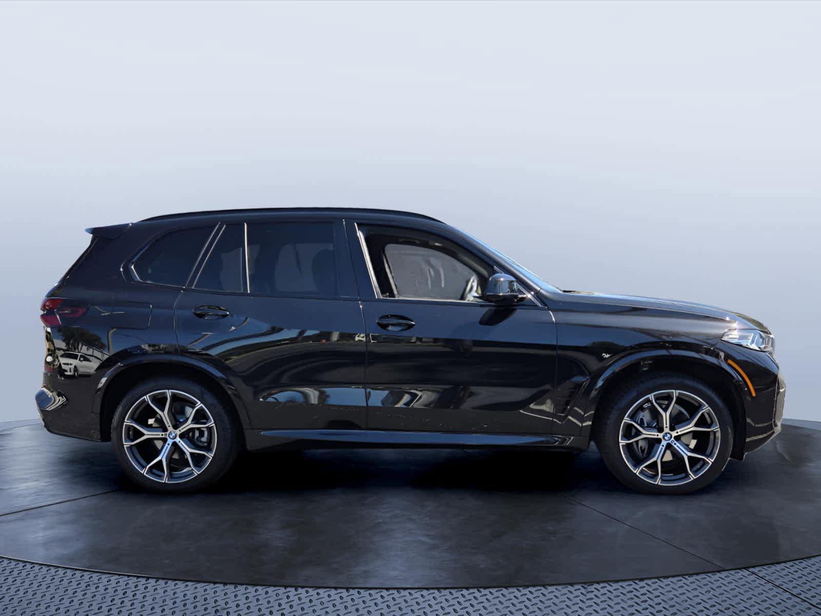 Certified 2026 BMW X5 sDrive40i w/ M Sport Package RWD image 6