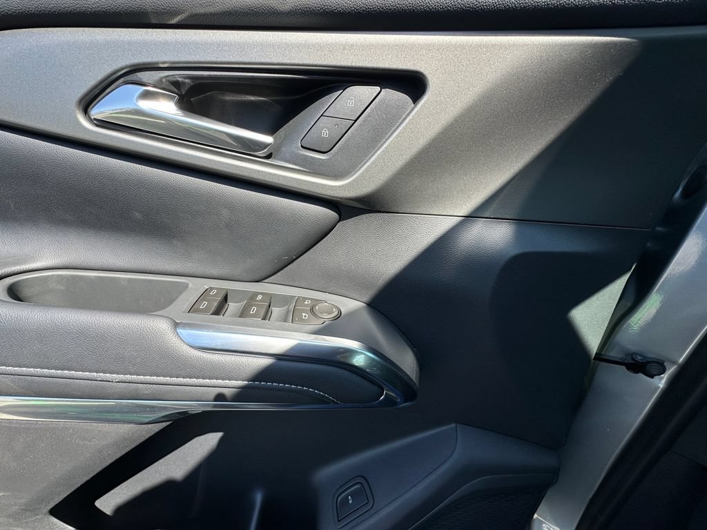 New 2026 Chevrolet Traverse LT w/ Driver Confidence Package FWD image 11
