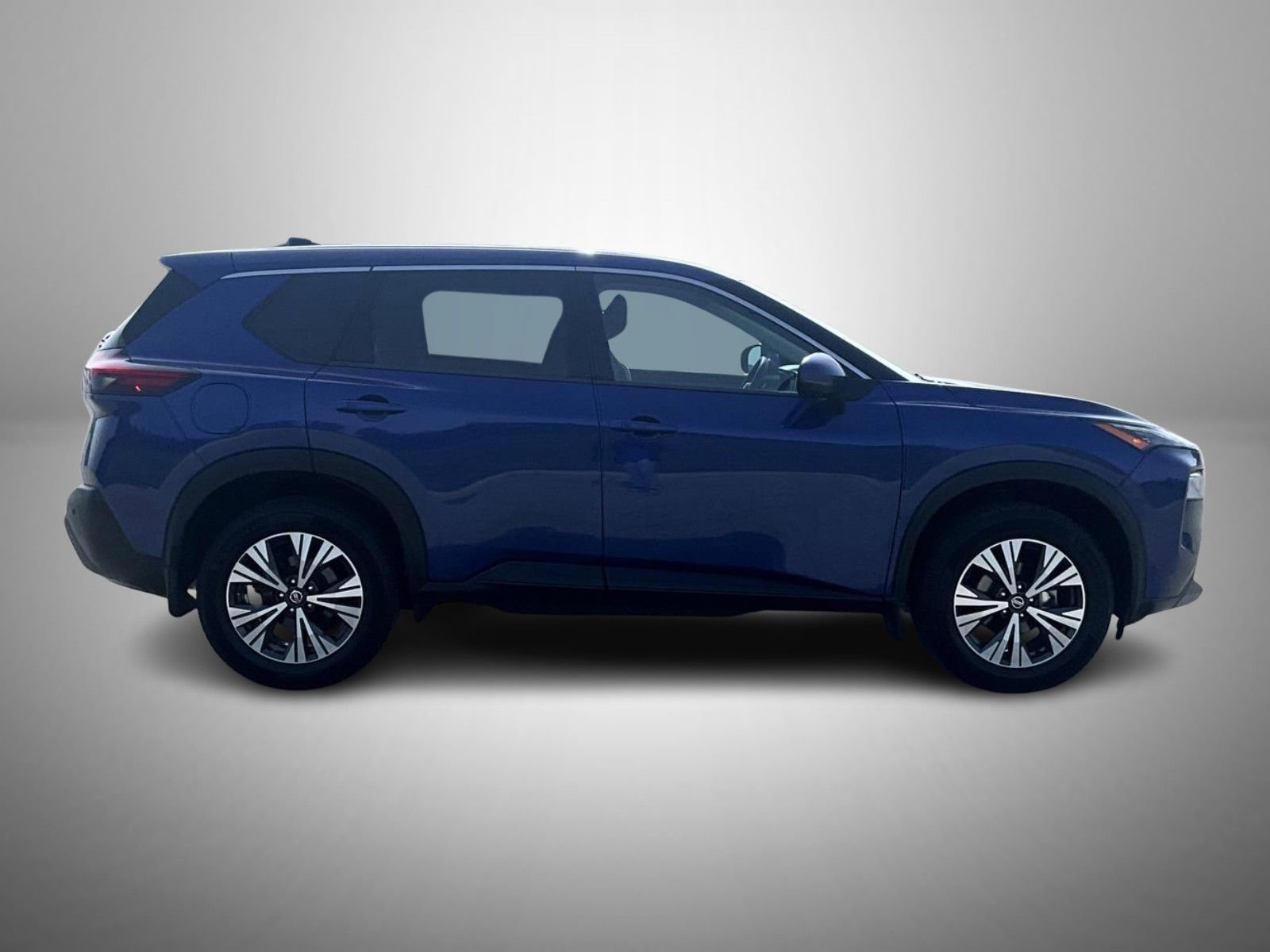Used 2021 Nissan Rogue SV image 4