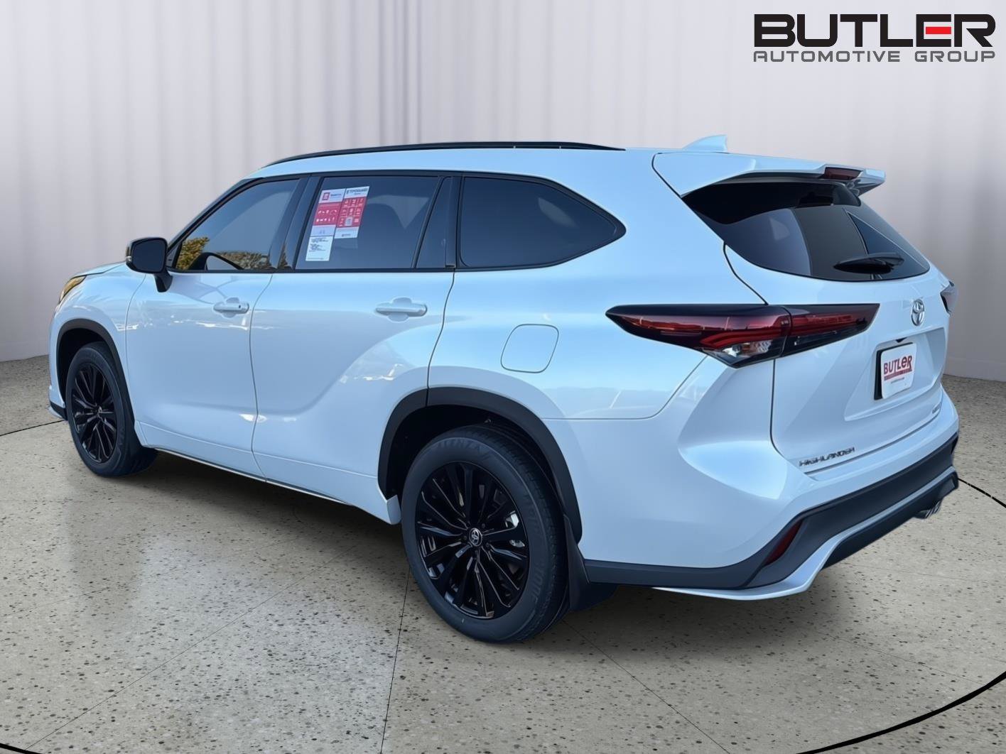 New 2026 Toyota Highlander XSE AWD/4WD image 4