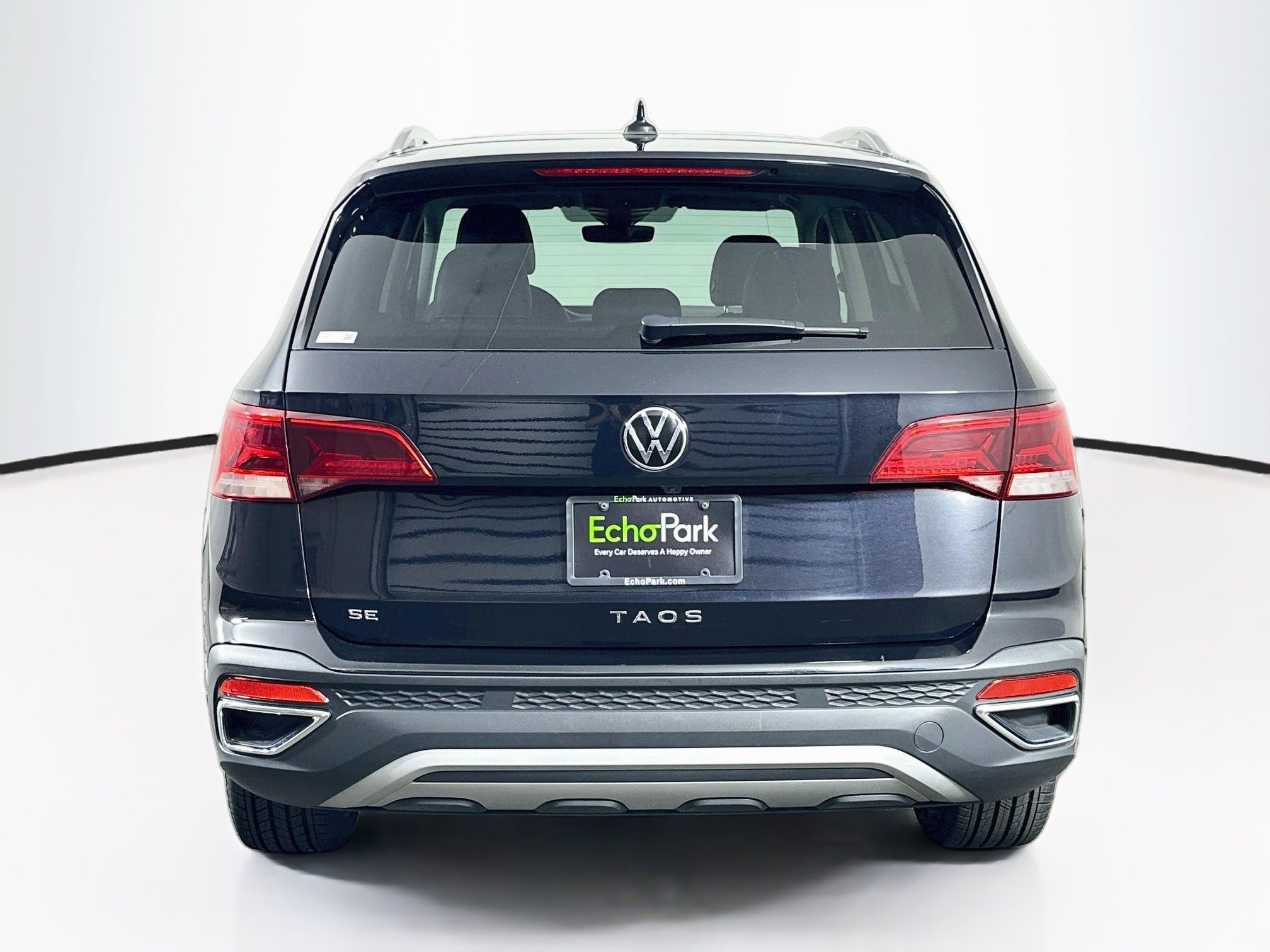 Used 2024 Volkswagen Taos SE FWD image 7