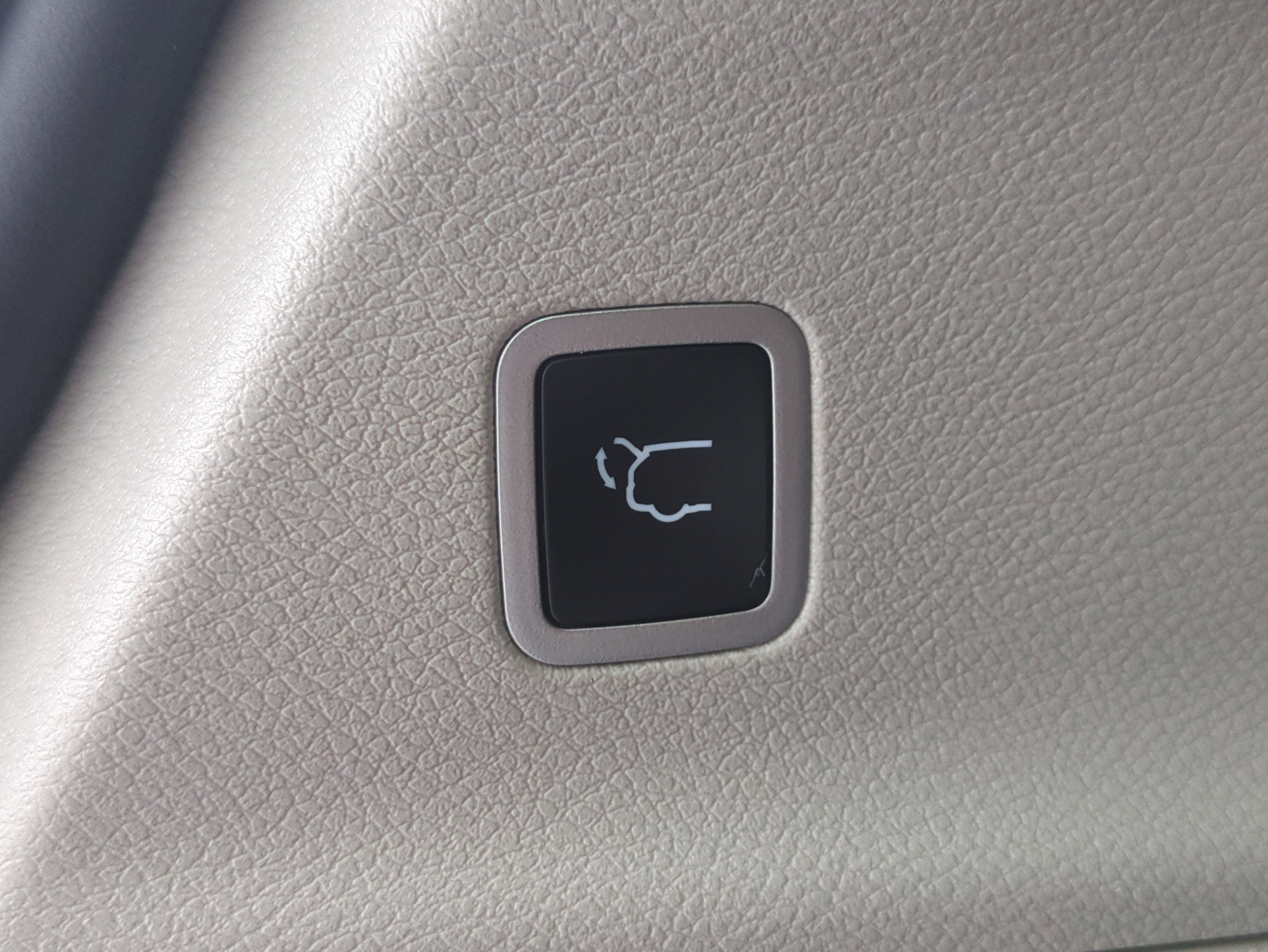 Certified 2024 Chrysler Pacifica Select image 14