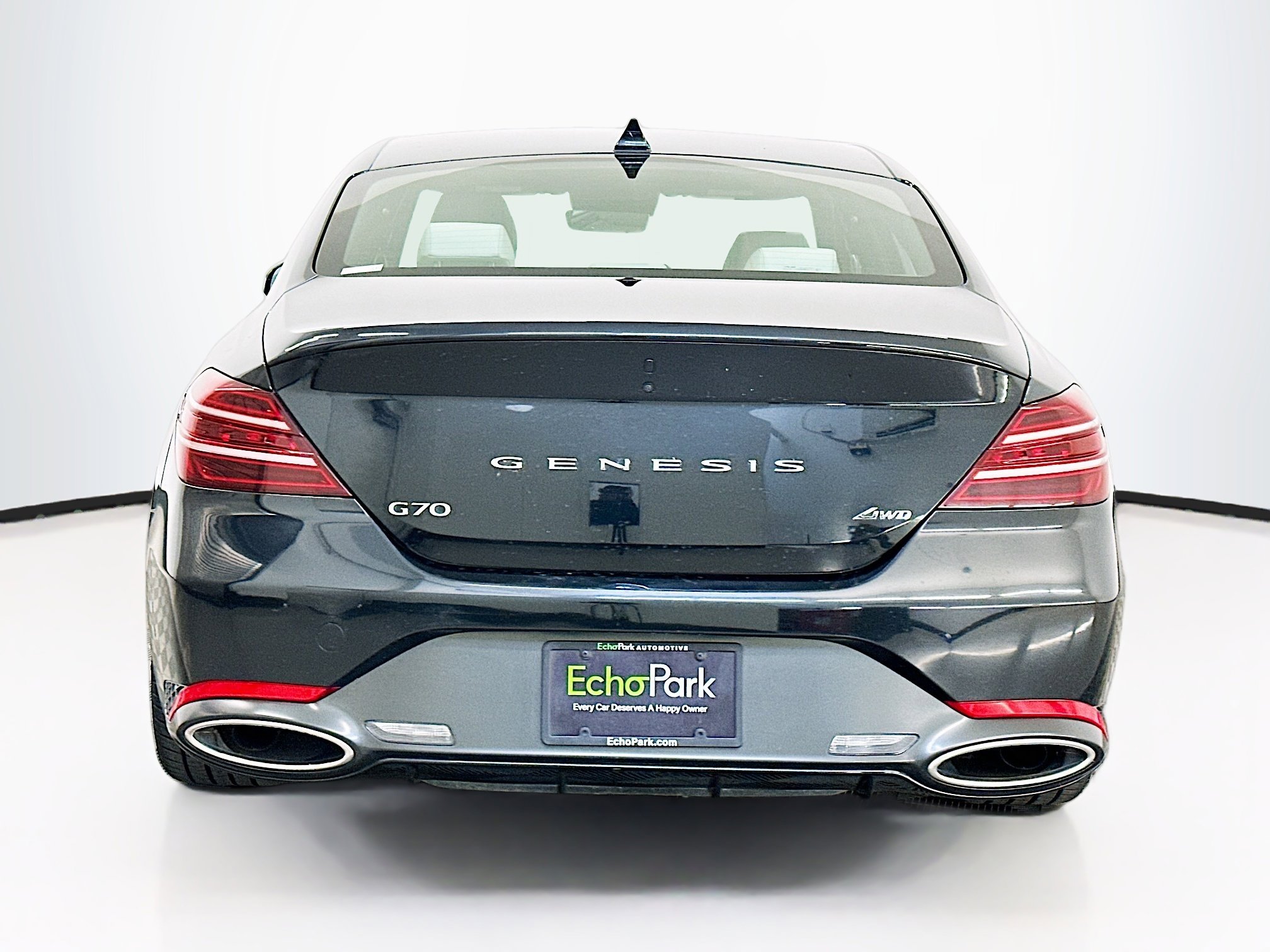 Used 2024 Genesis G70 2.5T image 7