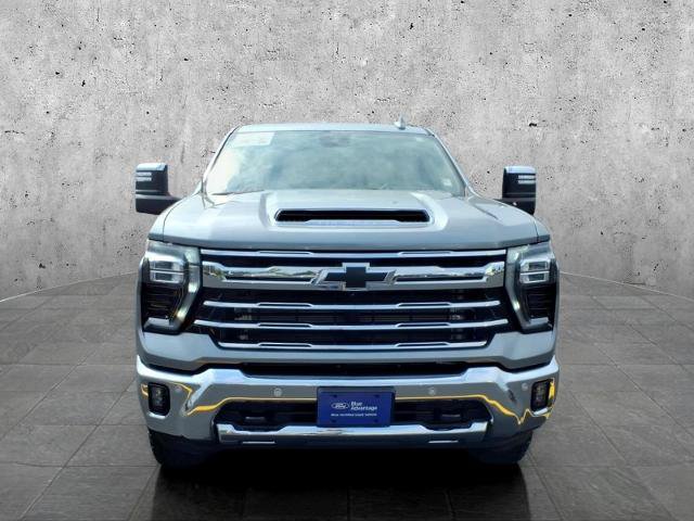 Used 2024 Chevrolet Silverado 3500 LTZ w/ LTZ Convenience Package AWD/4WD image 2