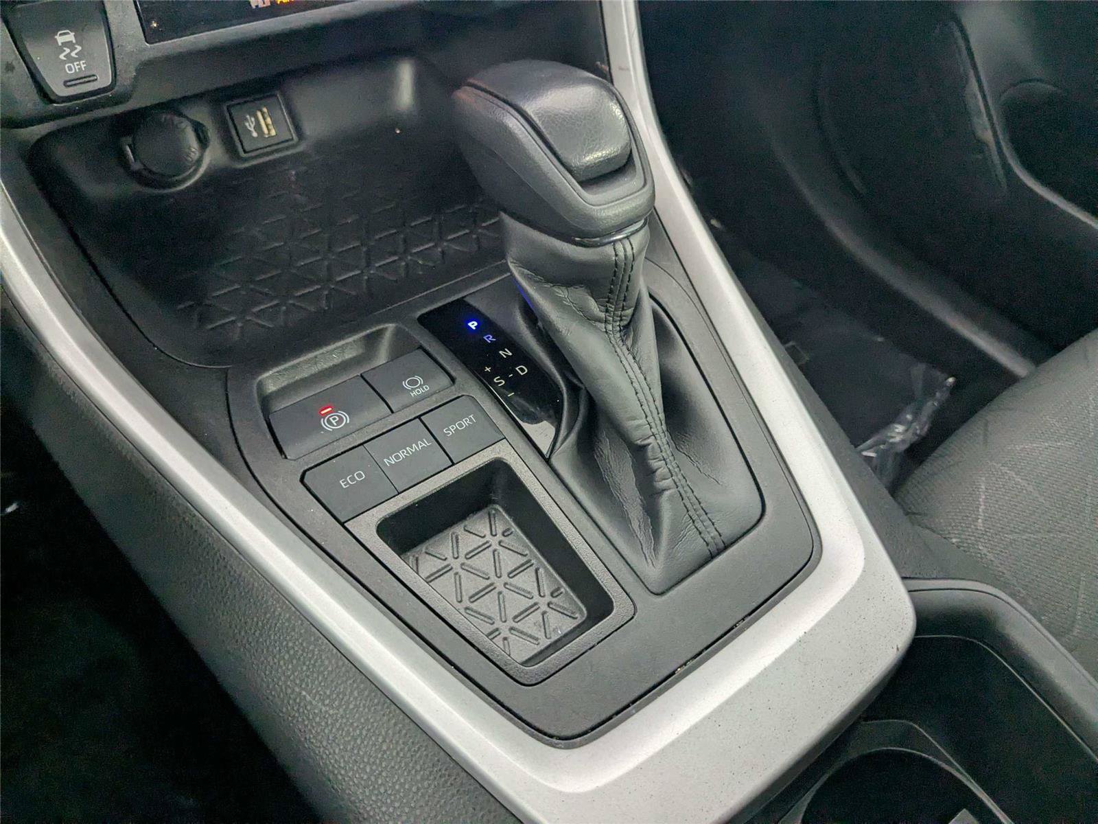 Used 2023 Toyota RAV4 XLE w/ Convenience Package FWD image 25