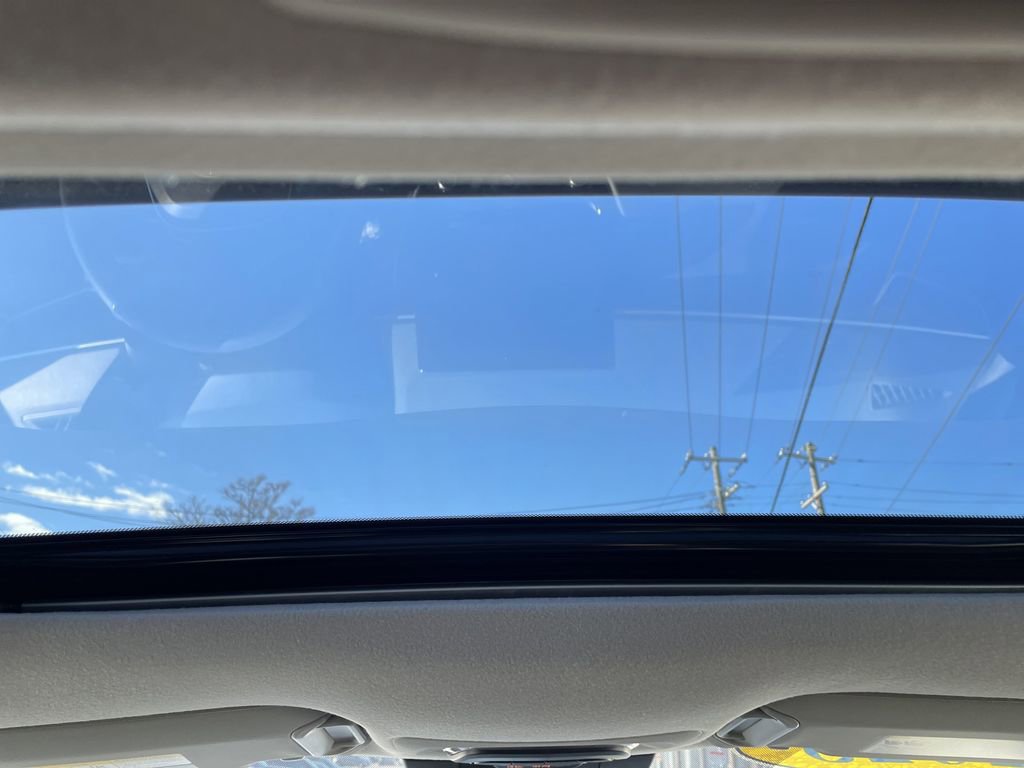 Used 2023 Toyota Corolla Cross LE w/ Moonroof Package image 22