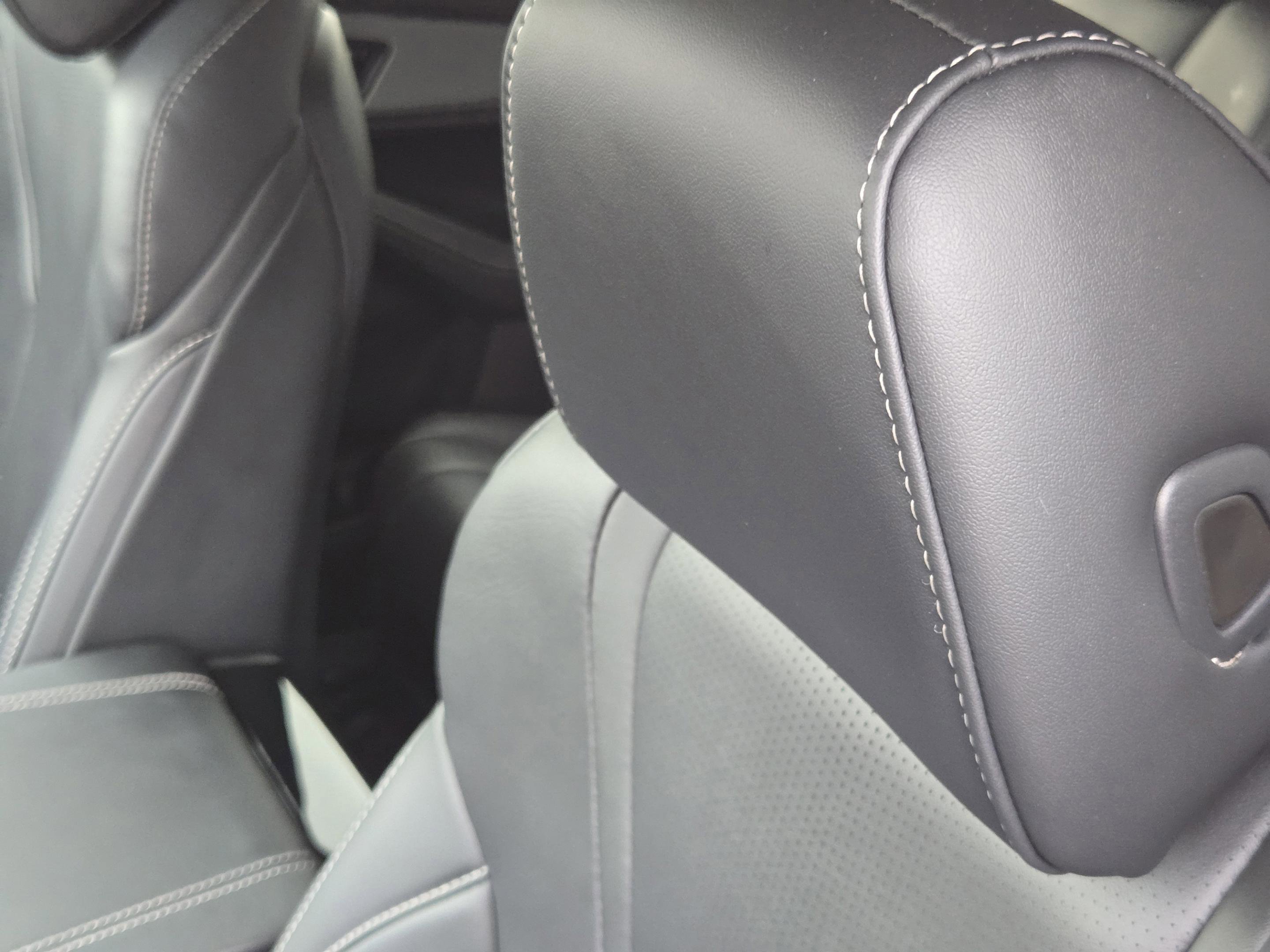 Used 2025 Acura MDX FWD w/ Technology Package image 11