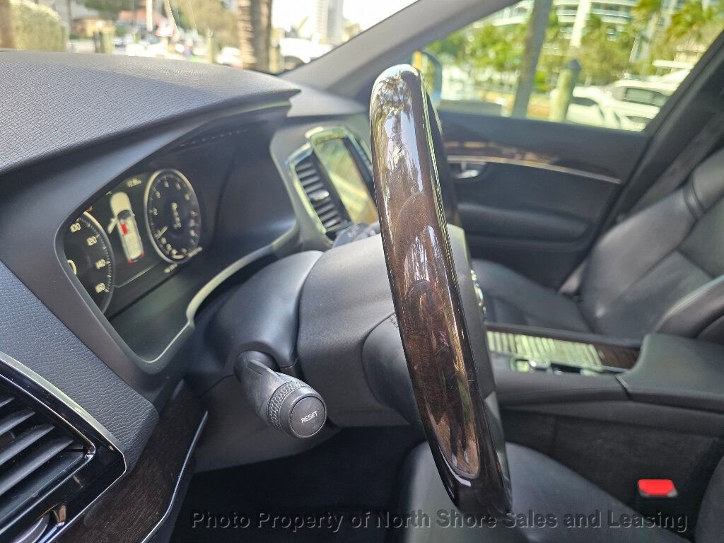 Used 2016 Volvo XC90 T6 Momentum w/ Momentum Plus Package AWD/4WD image 27