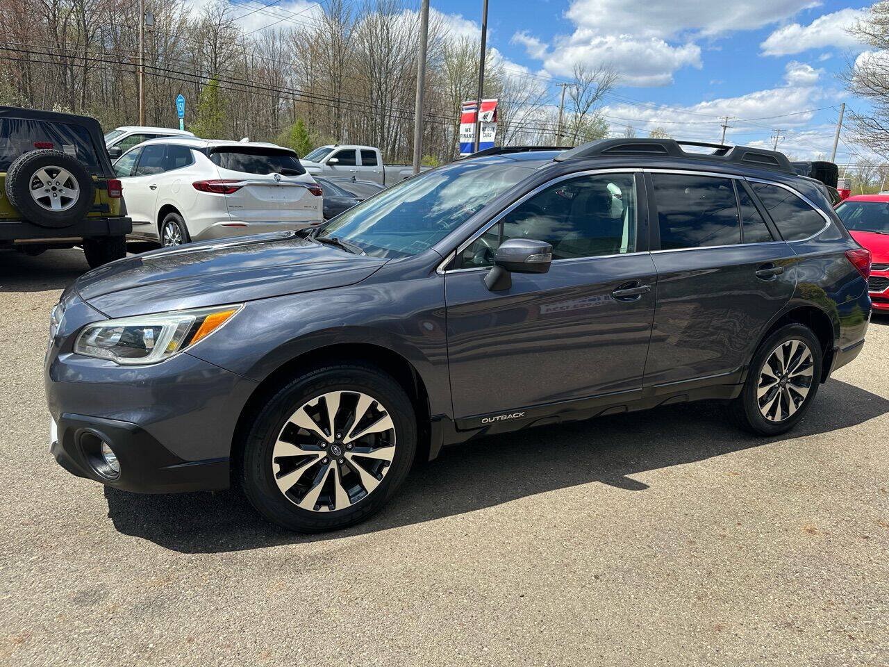 Used 2015 Subaru Outback 2.5i Limited AWD/4WD image 3