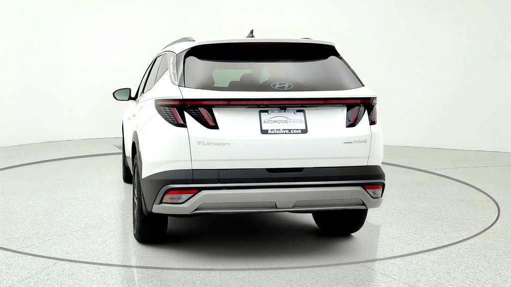 Used 2025 Hyundai Tucson Limited AWD/4WD image 6