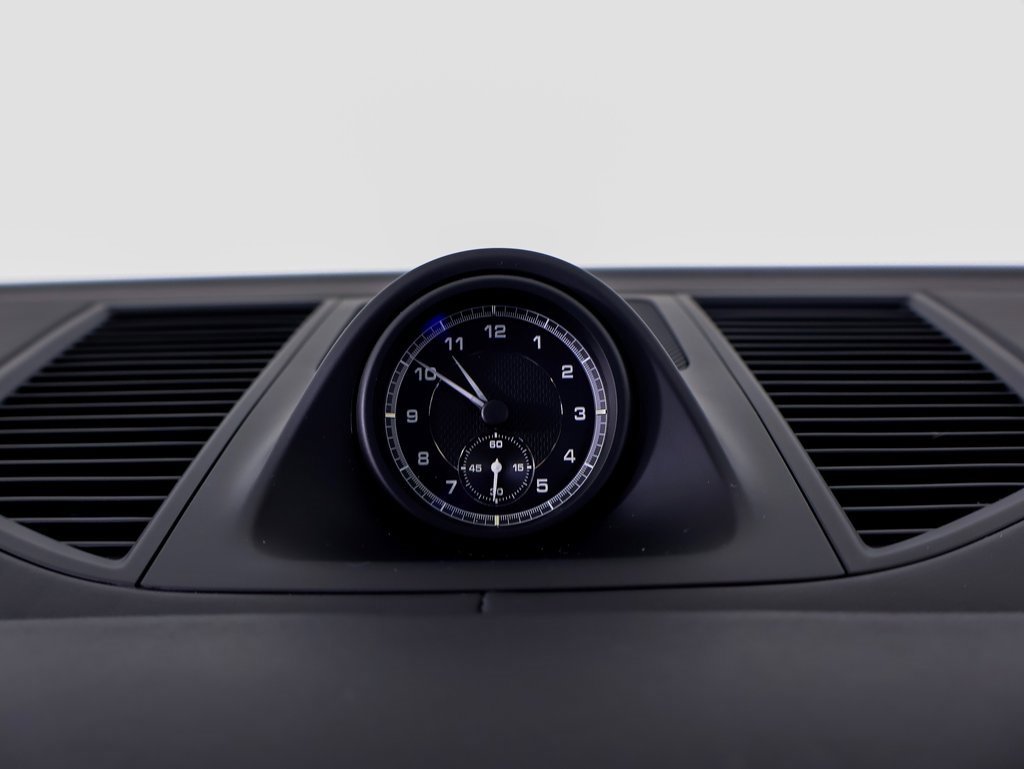 Certified 2024 Porsche Macan w/ Premium Plus Package image 14