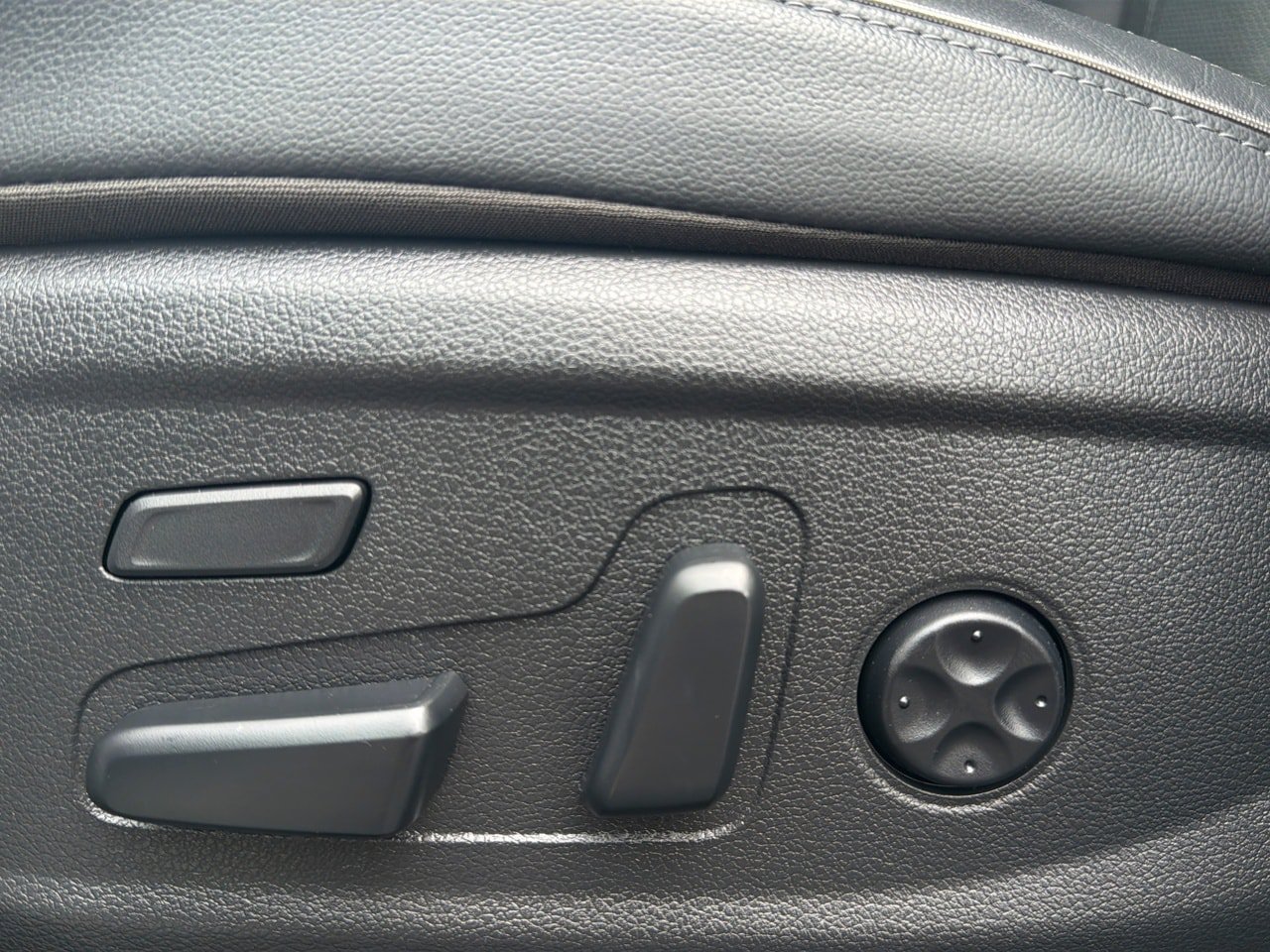 Certified 2023 Hyundai Santa Fe Limited AWD/4WD image 17