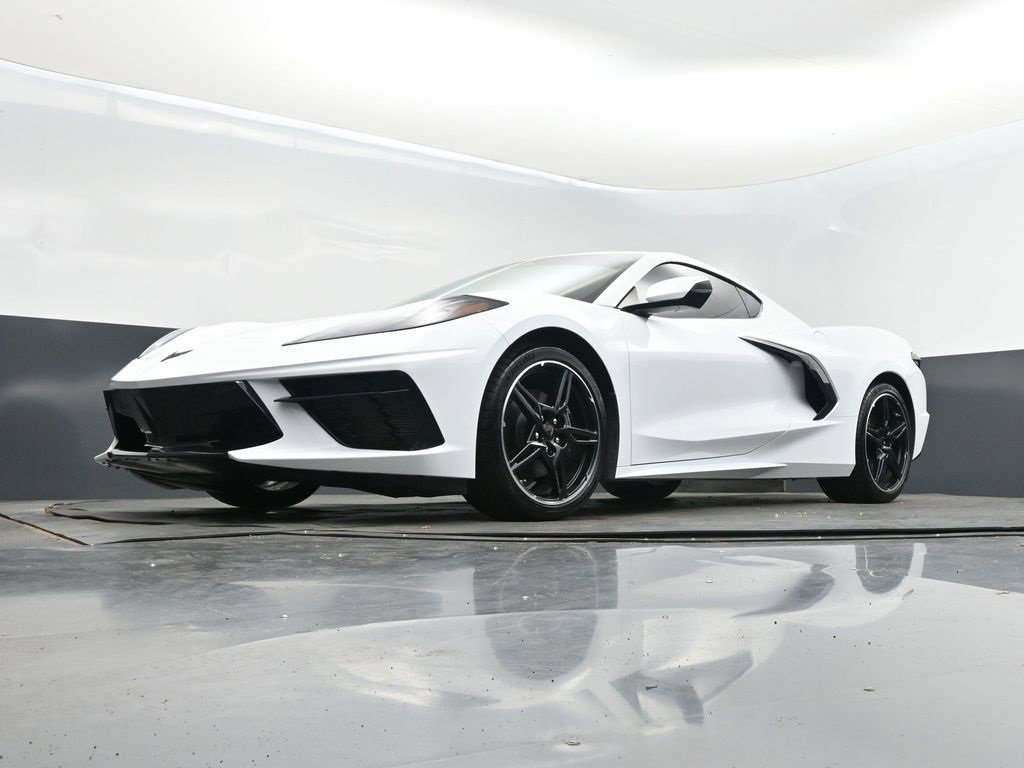 Used 2025 Chevrolet Corvette Stingray Coupe w/ 1LT image 34