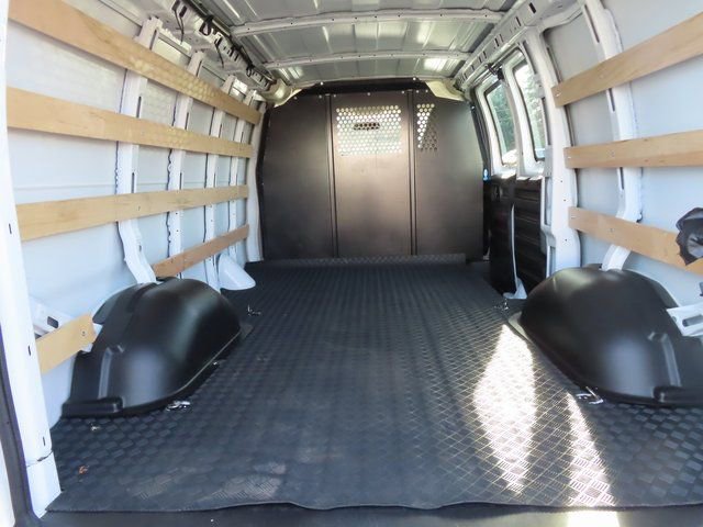 Used 2024 Chevrolet Express 2500 w/ Driver Convenience Package image 34
