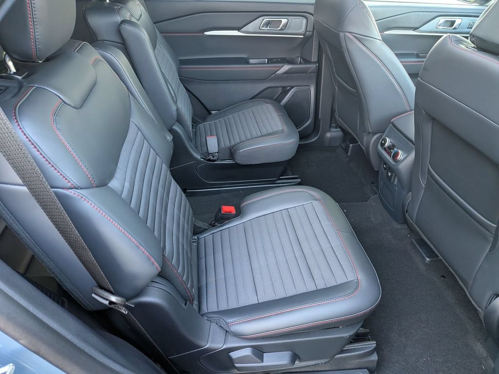 New 2026 Ford Explorer ST-Line w/ ST-Line Street Pack AWD/4WD image 32