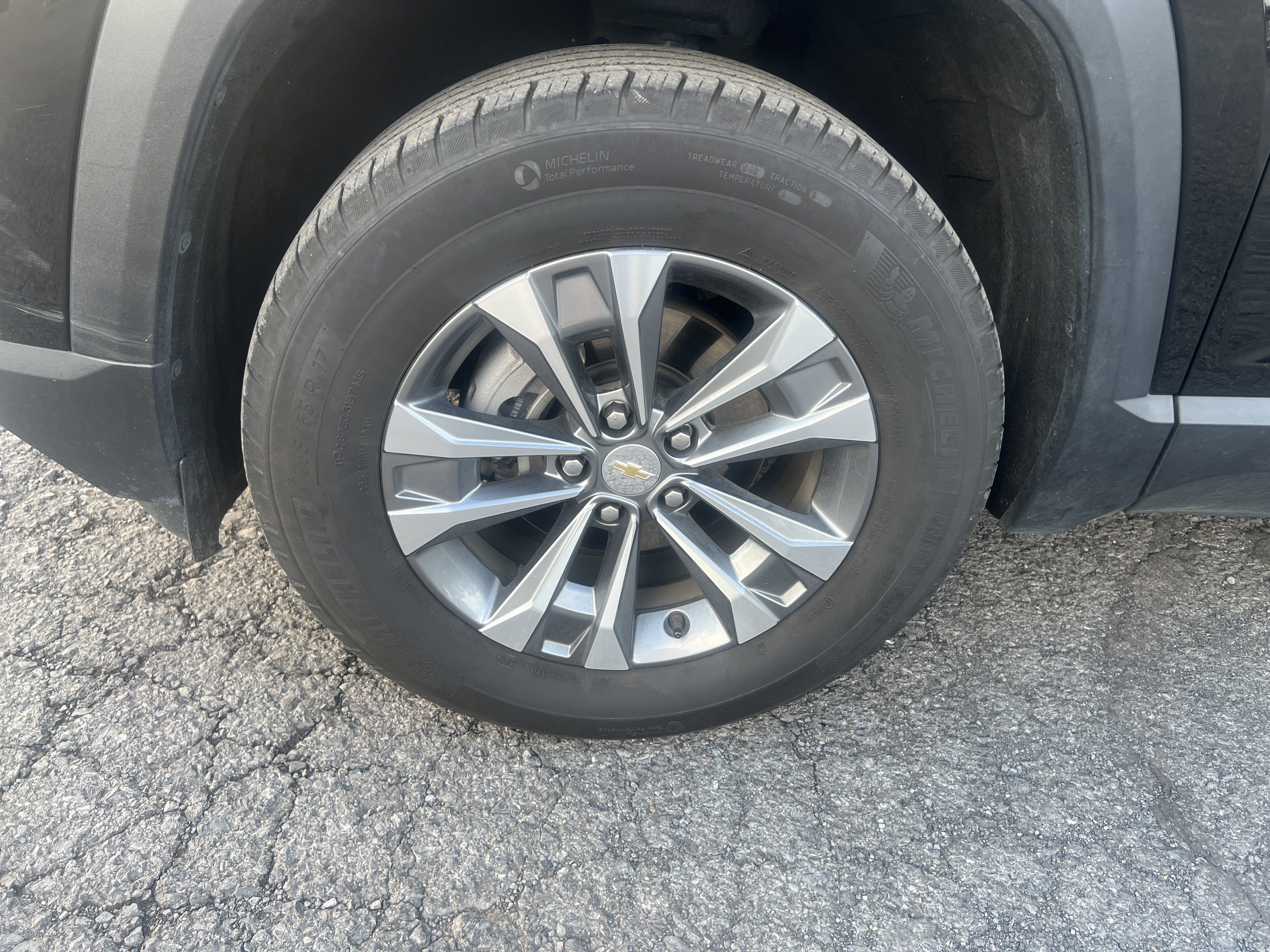 Used 2025 Chevrolet Equinox LT w/ Convenience Package II AWD/4WD image 11