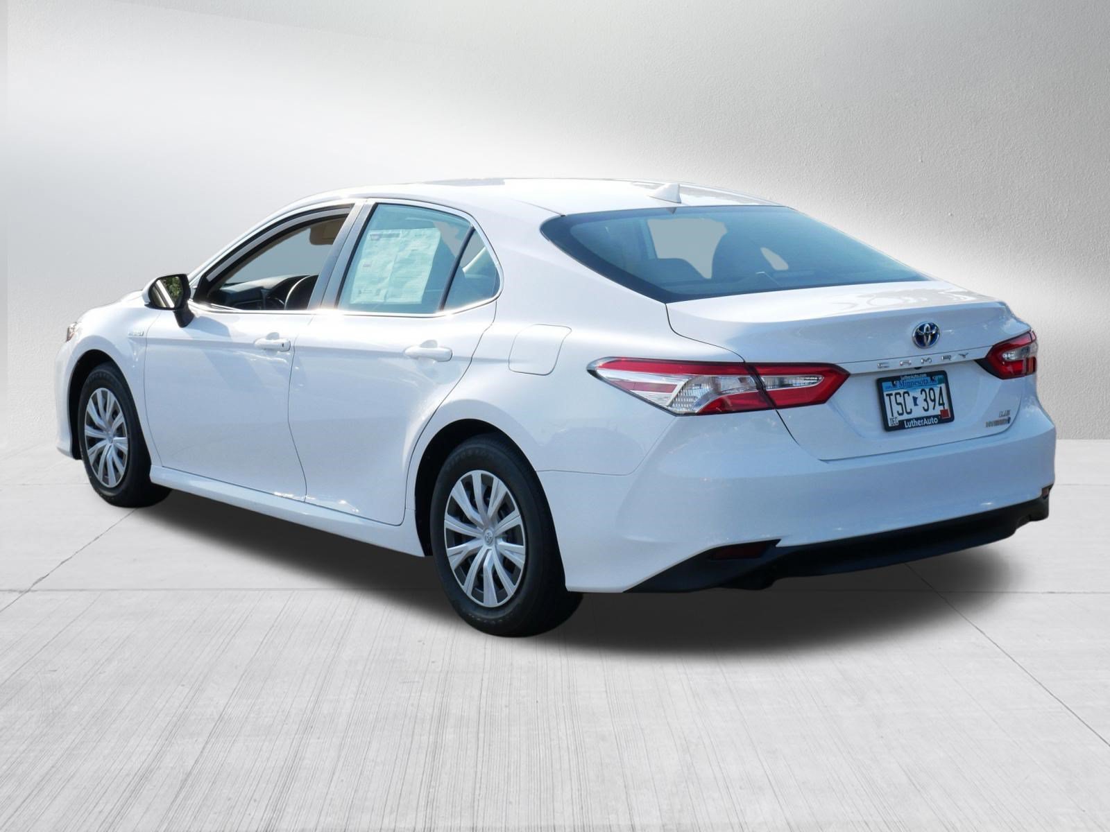 Used 2019 Toyota Camry LE FWD image 5