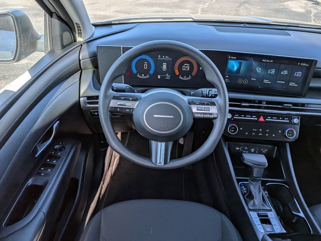 Used 2025 Hyundai Tucson SEL FWD image 19